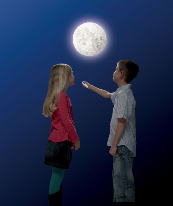 מנורת ירח עם שלט מבית בריינסטורם Brainstorm